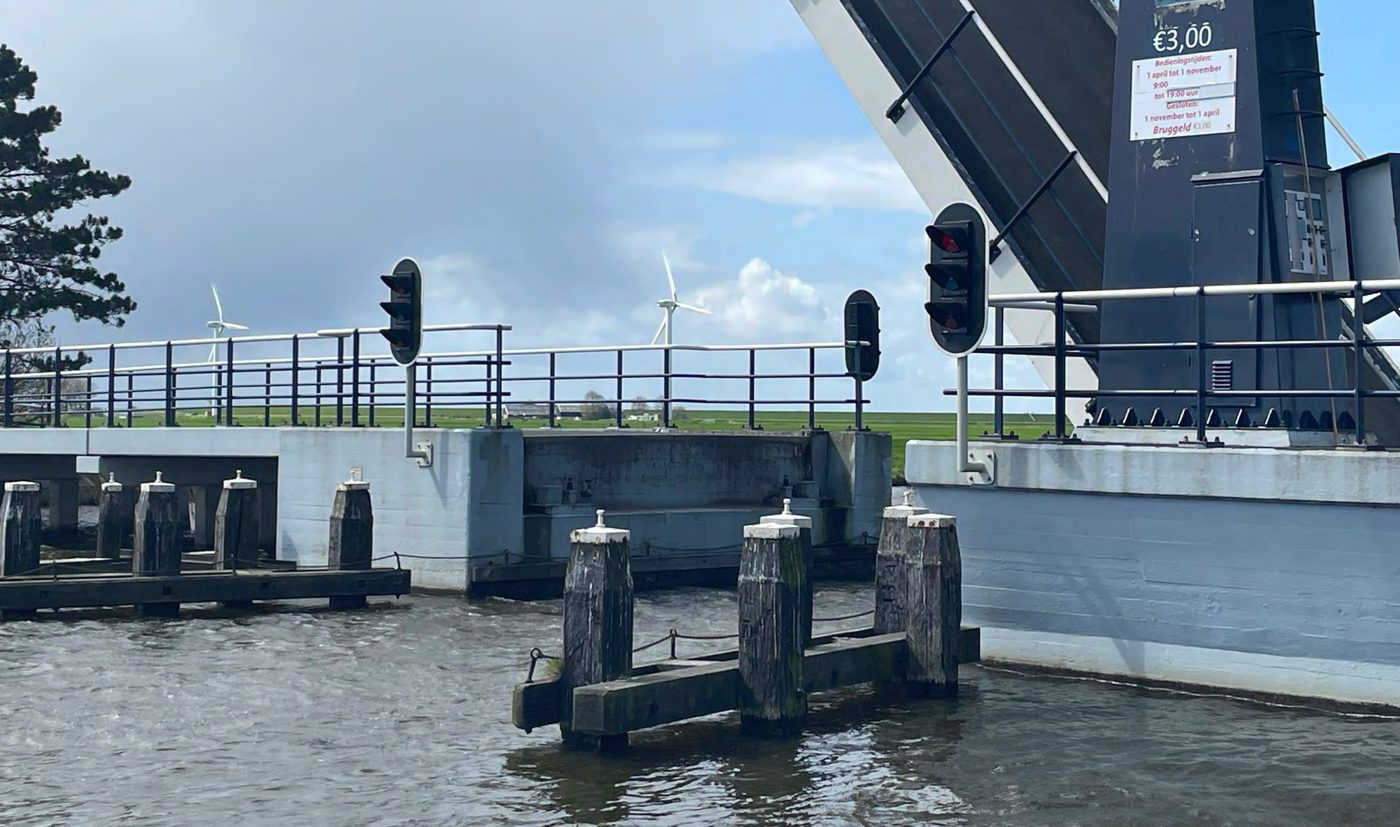 Bediende brug in gemeente De Fryske Marren