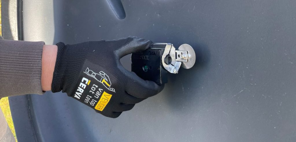 Montage van een vulgraadsensor in Sittard-Geleen